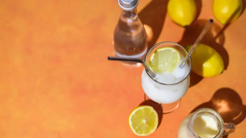 Creamy lemonade trendy summer mocktail.